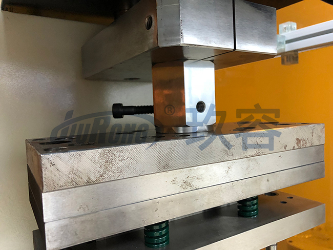 氣液增壓機上面安裝情況