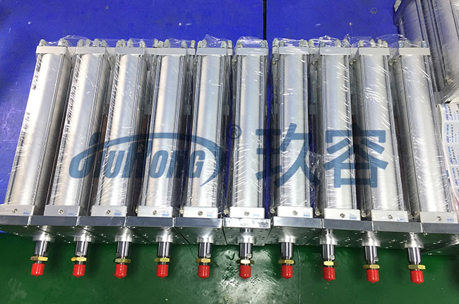 緊湊并列型增壓缸，玖容廠家直銷價格實惠