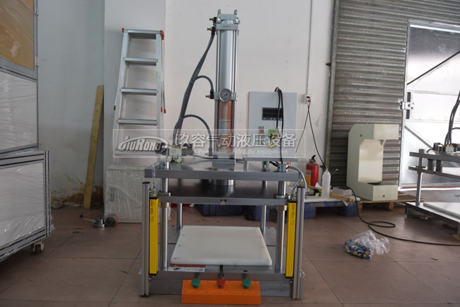 氣液增壓機